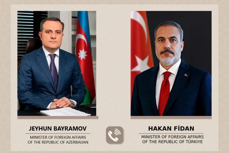 Ceyhun Bayramovun Hakan Fidanla telefon danışığı olub