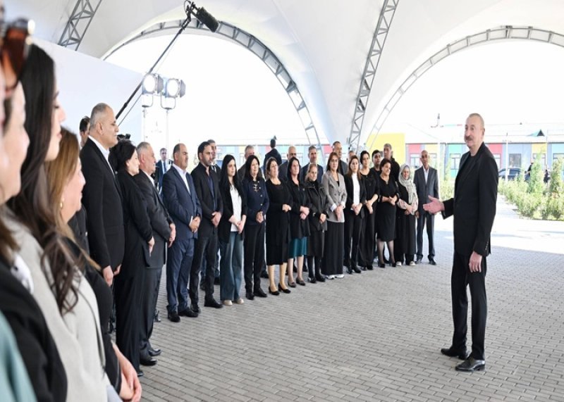 İlham Əliyev Zəngilanın Məmmədbəyli və Ağalı kəndlərinin sakinlərinə mənzillərin açarlarını təqdim edib -