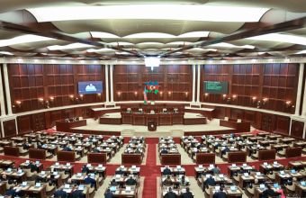 Milli Məclisin növbəti plenar iclası başladı