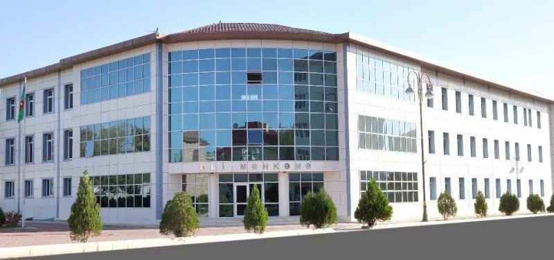 Naxçıvan Ali Məhkəməsinin hakimi vəzifəsindən azad edilib