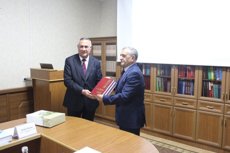 “Naxçıvan” biblioqrafiyasının təqdimatına həsr edilən tədbir keçirilib