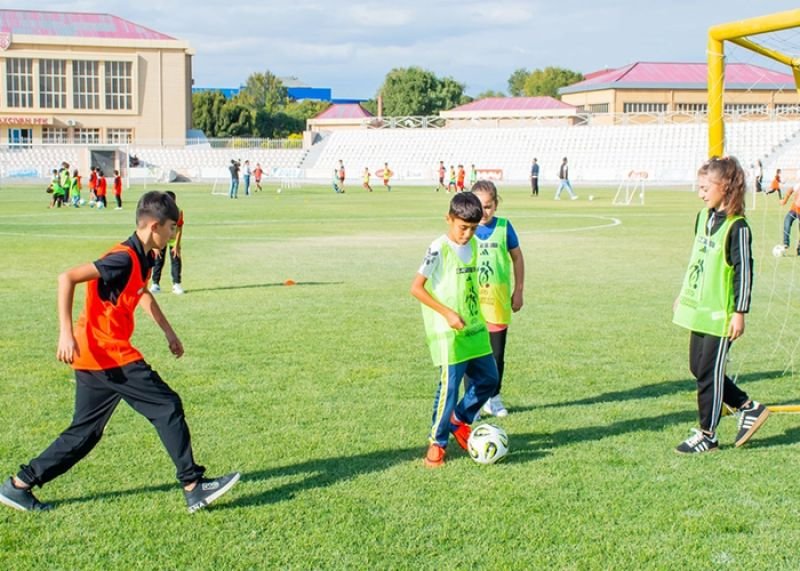 Naxçıvanda kütləvi futbol festivalı keçirilib -