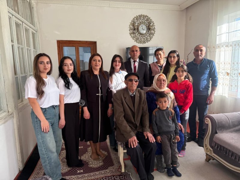 Naxçıvanda uzunömürlü nümunəvi ailə ilə görüş keçirilib -