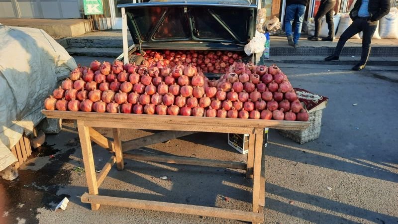 Qanunsuz küçə ticarəti ilə məşğul olmanın cəriməsi nə qədərdir ? -