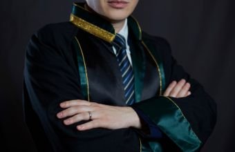 Vəkillik üçün tələb edilən hüquqşünas ixtisası üzrə iş stajının müddəti endirilir