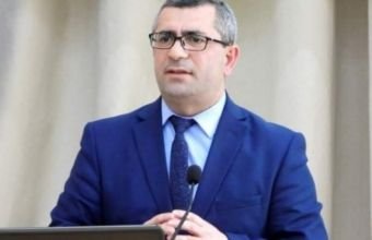 Vətən şairi, Vətən daşı