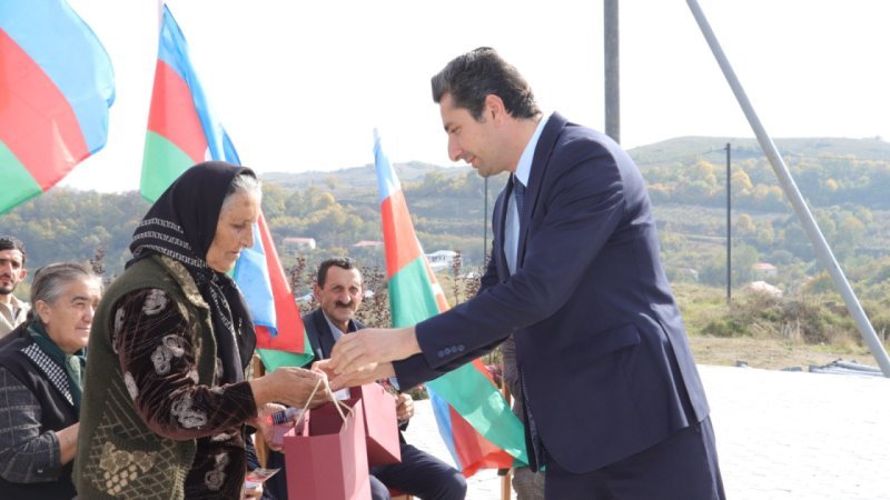 Xocalının Seyidbəyli və Daşbulaq kəndlərində 26 ailəyə evlərinin açarları təqdim olunub -