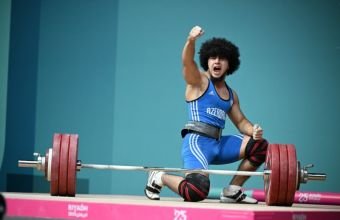 Azərbaycan ağırlıqqaldıranı İslamiadanı üç medalla başa vurub