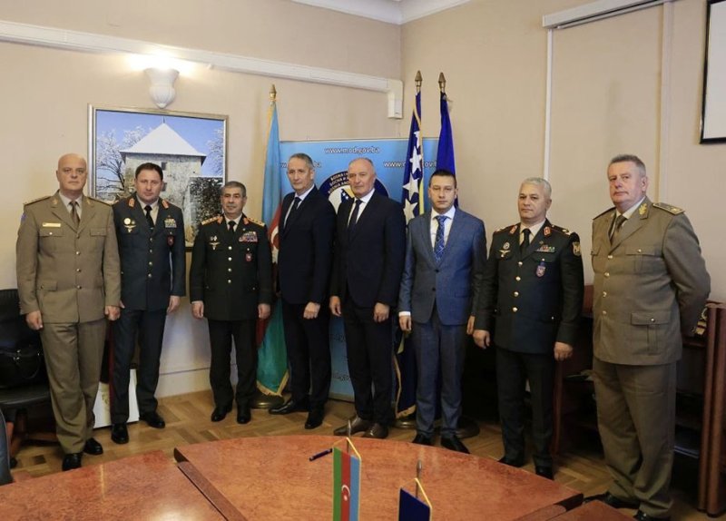 Azərbaycan ilə Bosniya və Herseqovina arasında hərbi əməkdaşlıq məsələləri müzakirə olunub