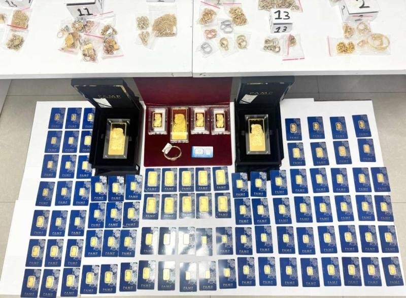 Azərbaycana qanunsuz 11 kiloqrama yaxın qızıl gətirilməsinin qarşısı alınıb