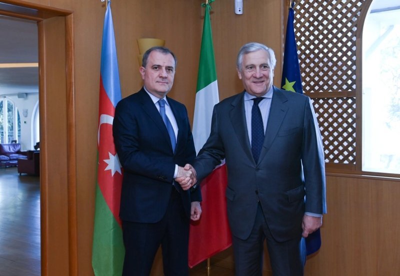 Ceyhun Bayramov Antonio Tayani ilə görüşüb