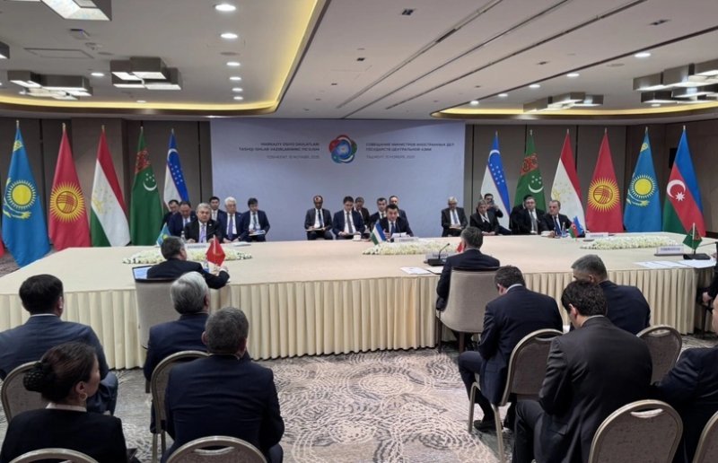 Ceyhun Bayramov ilk dəfə Mərkəzi Asiya ölkələri XİN başçılarının görüşündə iştirak edib