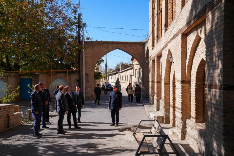 Dövlət Komitəsinin sədri Ordubadda məscidləri ziyarət edib -