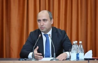 Emin Əmrullayev: Növbəti yeddi ildə qəzalı məktəb probleminin tamamilə həllini planlaşdırırıq