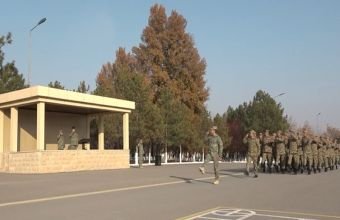 ƏÜO-da hərbi vəzifəlilərlə növbəti təlim toplanışı keçirilib -