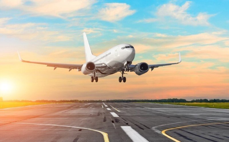Hava nəqliyyatı ilə ölkəyə daxil olan təyyarə reyslərinin sayı açıqlanıb