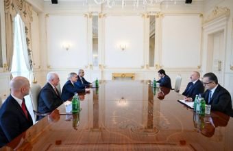 İlham Əliyev ABŞ-ın İsa Məsihin Sonuncu Gün Müqəddəsləri Kilsəsinin nümayəndə heyətini qəbul edib -