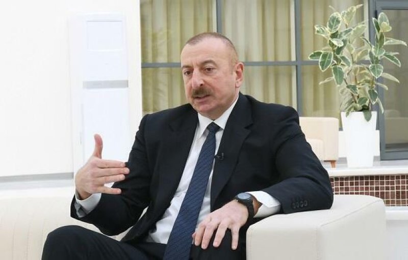 İlham Əliyev: "Azərbaycanda 120 Özbəkistan investisiyalı kommersiya təşkilatı var"
