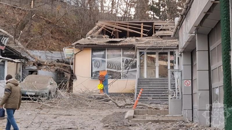 Kiyevə raket hücumu zamanı Azərbaycanın Ukraynadakı səfirliyinə ciddi ziyan dəyib -