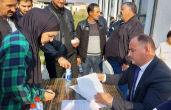 Köç karvanı Horovlu kəndinə çatıb, açarlar təqdim edilib -