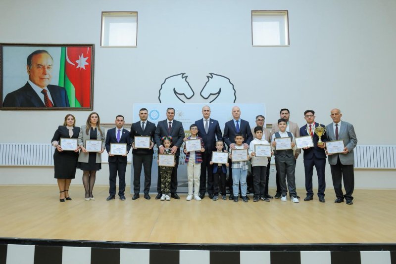 Naxçıvanda beynəlxalq reytinqli şahmat turnirində qalib olan  şahmatçıların mükafatlandırma tədbiri keçirilib -