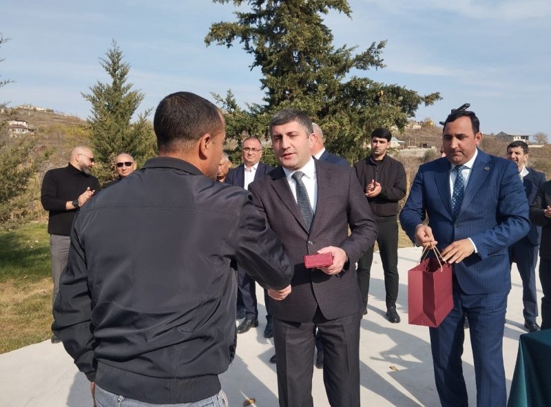 Növbəti köç karvanları Daşbulaq və Badaraya çatıb, açarlar təqdim edilib -