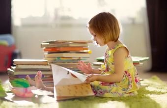 Səhiyyə Nazirliyinin rəsmisi övladında nitq qüsuru olan valideynlərə müraciət edib