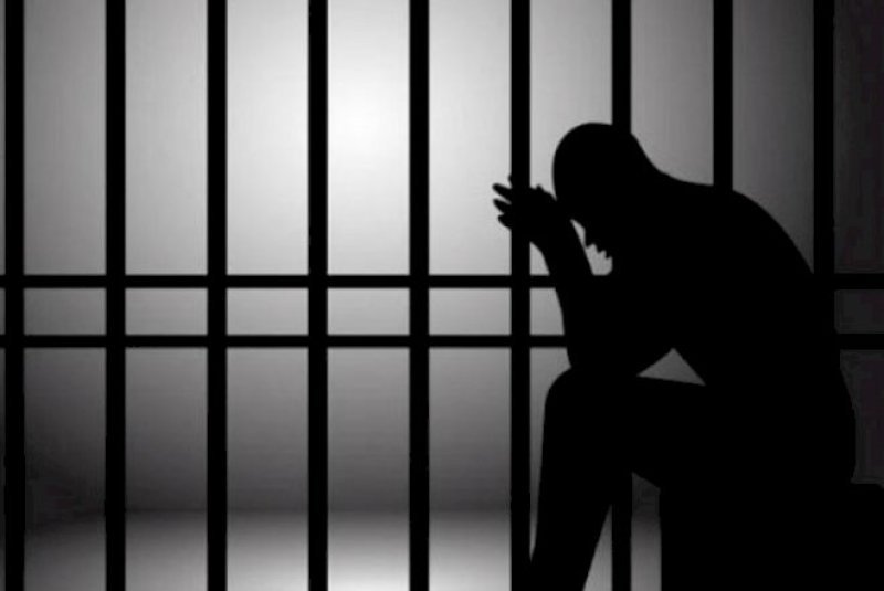 Azadlıqdan məhrum etmə cəzası hansı hallarda və nə qədər müddətə tətbiq edilir? -