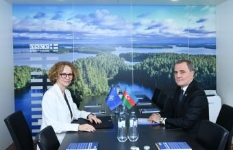 Ceyhun Bayramov Radmila Şekerinska ilə görüşüb