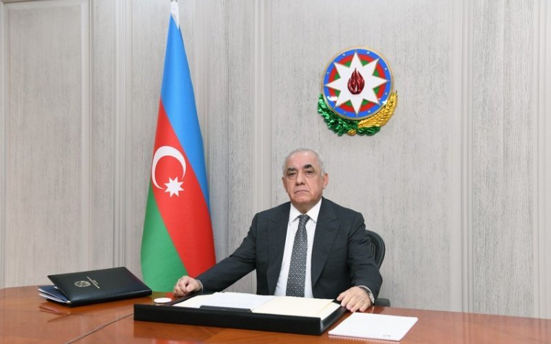 Əli Əsədov qərar imzalayıb