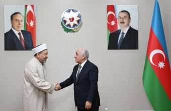 Əli Əsədov Türkiyə Diyanət İşləri İdarəsinin sədri ilə görüşüb