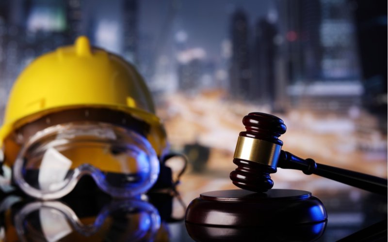 Əmək mühafizəsi qaydalarını pozma hansı məsuliyyətə səbəb olur? -