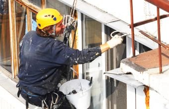 Əmək şəraiti ağır olan işçilər erkən pensiya hüququ qazana bilər