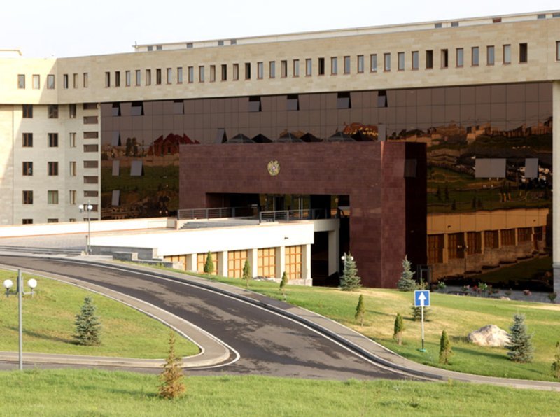 Ermənistan Müdafiə Nazirliyi: Azərbaycanla sərhəddə vəziyyət sakitdir