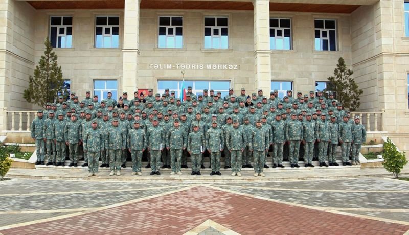 ƏÜO-da "Gizir hazırlığı kursu"nun buraxılış mərasimi keçirilib -