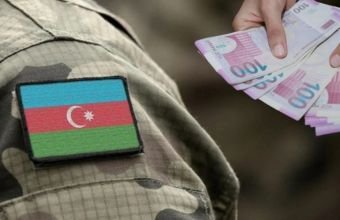 Hansı hallarda hərbi vəzifəlilərin maaşlarının saxlanılacağı dəqiqləşib