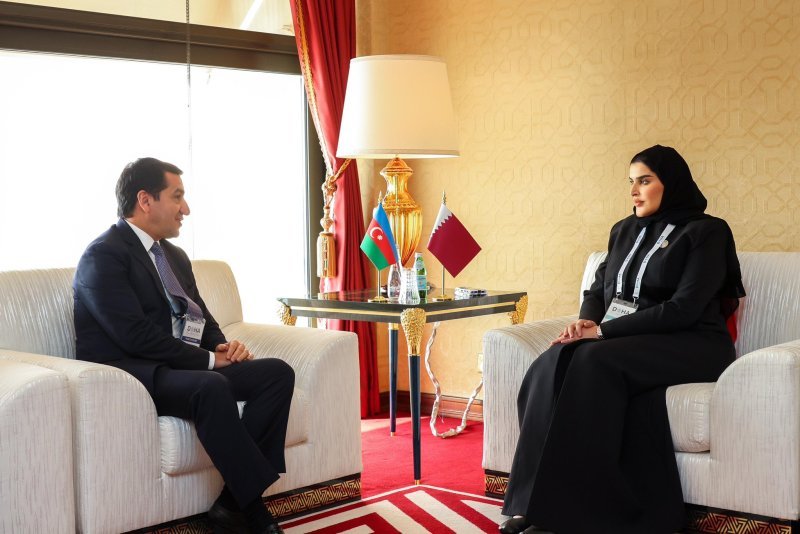 Hikmət Hacıyev Məryəm bint Əli bin Nasir Əl-Misnəd ilə görüşüb