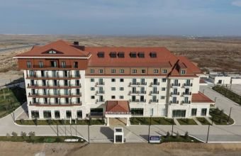 "Hilton Garden Inn Agdam" hotelində müxtəlif siniflərə aid ümumilikdə 127 otaq var