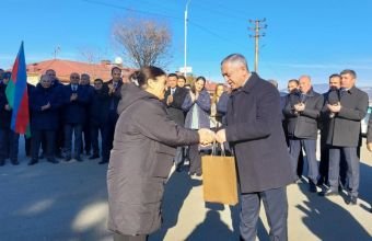 İlk köç karvanı Kərkicahan qəsəbəsinə çatıb, açarlar təqdim olunub -