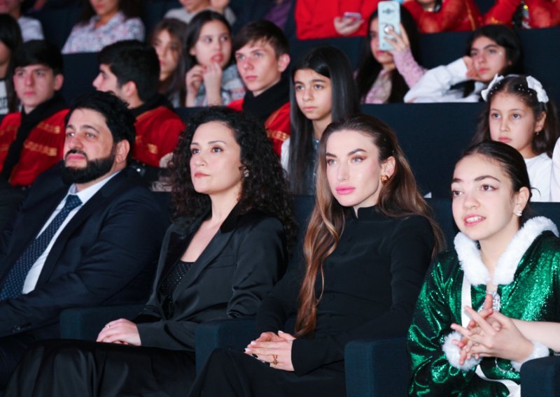 Leyla Əliyeva və Alena Əliyeva mükafatlandırma mərasimində iştirak ediblər