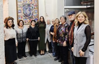 Leyla Əliyeva "YAŞA" Mərkəzində yaşlı nəslin nümayəndələri ilə görüşüb