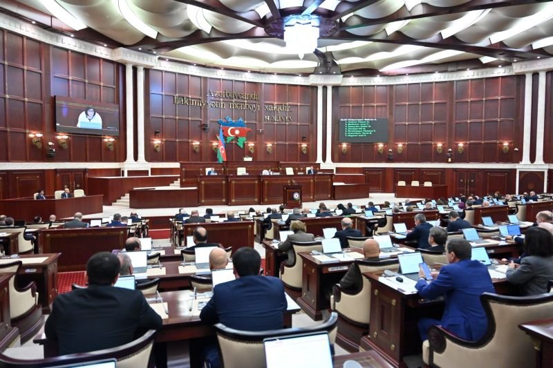 Milli Məclisin növbəti plenar iclası keçirilir