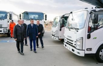 Naxçıvanda icra hakimiyyətlərinə yeni kommunal təyinatlı texnikalar verilib -