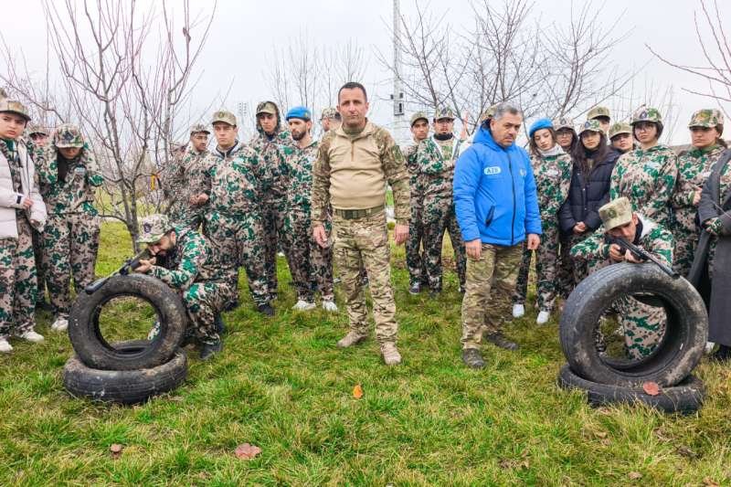 Naxçıvandan 60 gənc “Poliqon” hərbi-vətənpərvərlik düşərgəsində iştirakını tamamlayıb -