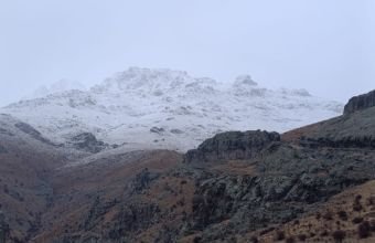 Naxçıvanın yüksək dağlıq ərazilərinə qar yağmağa davam edir