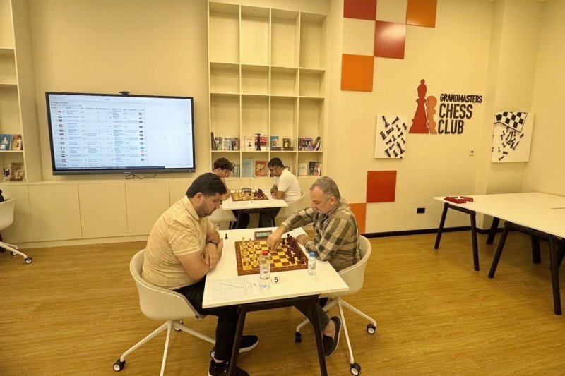 Naxçıvanlı şahmatçılar Dubayda keçirilən turnirdə iştirak edirlər -