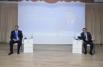 NDU-nun rektoru Elbrus İsayev “Açıqmikrofon” layihəsi çərçivəsində tələbələrlə görüşüb -