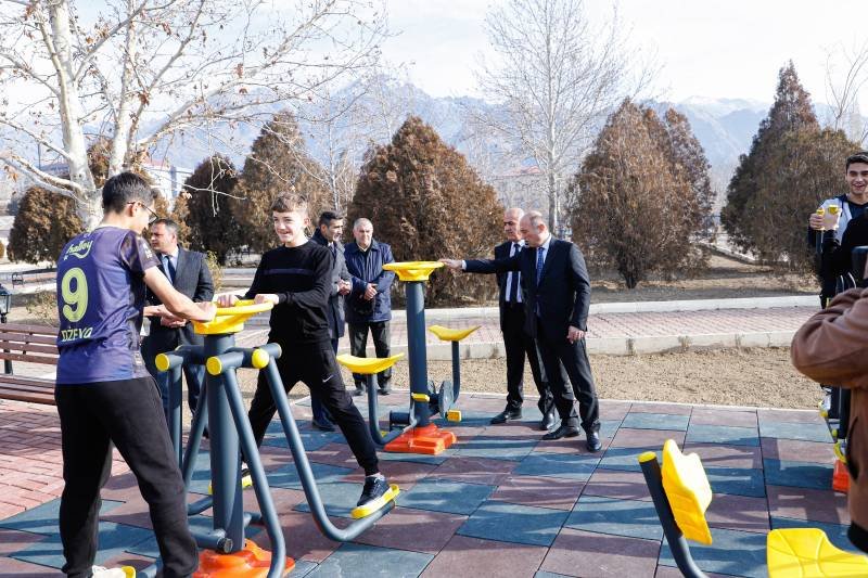 Ordubad şəhərində açıq hava idman qurğuları istifadəyə verilib -