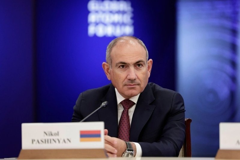 Paşinyan Azərbaycandan neft məhsulları daşıyan qatarın görüntülərini paylaşıb