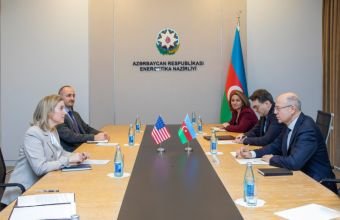 Pərviz Şahbazovla  Emi Karlon arasında görüş keçirilib